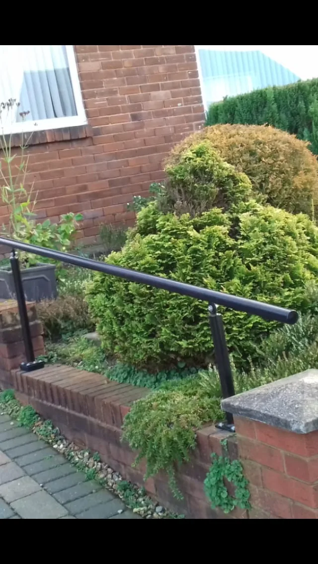 Handrails — example 8