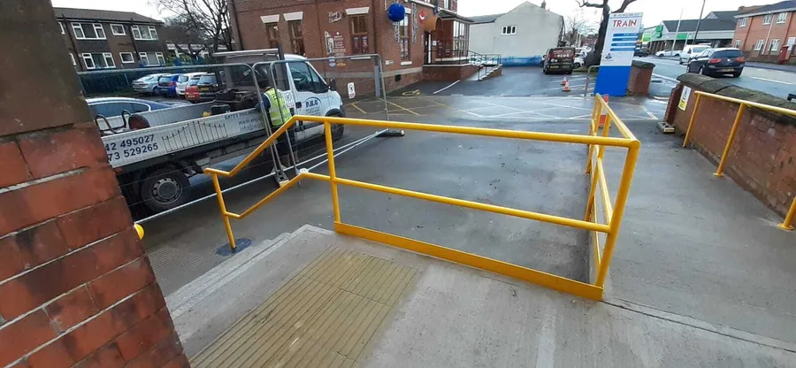 Handrails — example 13